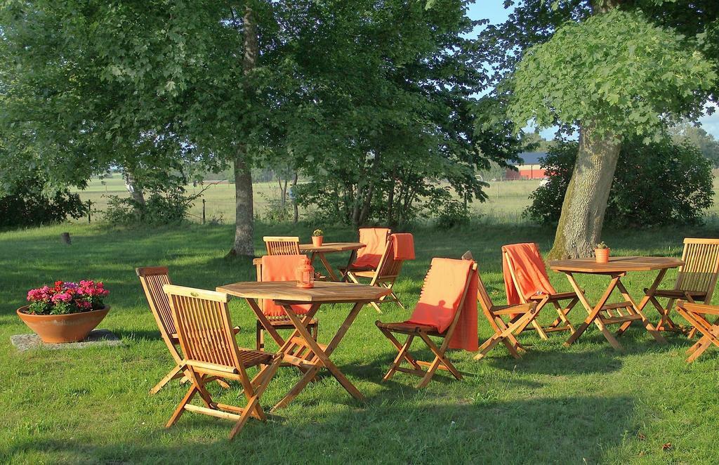 Tryde 1303 B&B Pa Oesterlen Tomelilla Εξωτερικό φωτογραφία