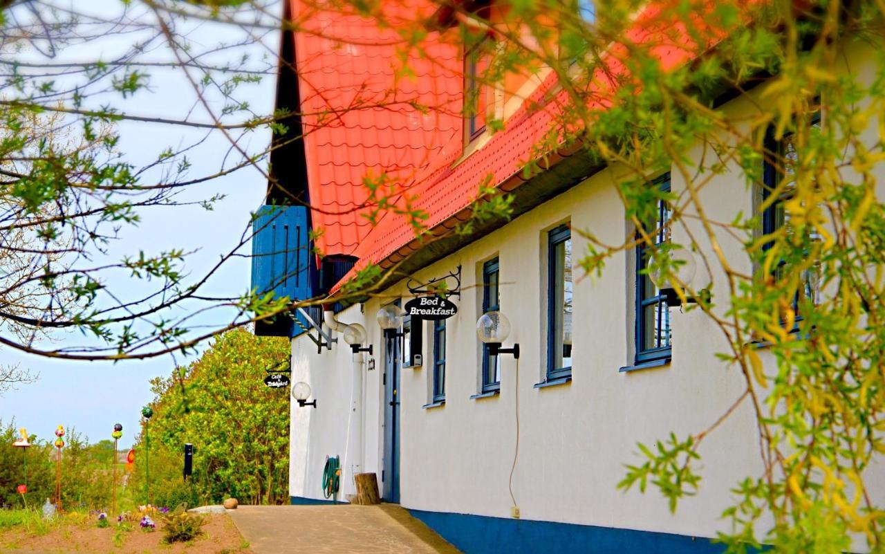 Tryde 1303 B&B Pa Oesterlen Tomelilla Εξωτερικό φωτογραφία